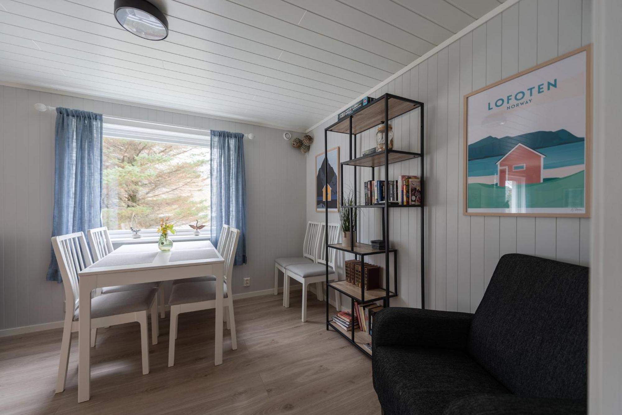 Cozy House By The Fjord In The Heart Of Lofoten Reine Luaran gambar