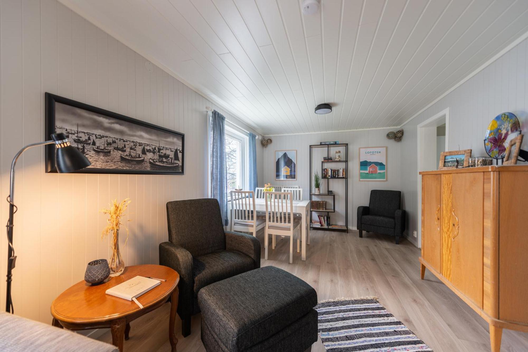 Cozy House By The Fjord In The Heart Of Lofoten Reine Luaran gambar