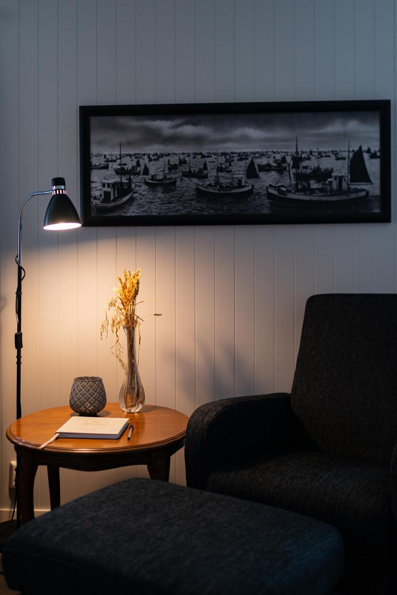 Cozy House By The Fjord In The Heart Of Lofoten Reine Luaran gambar