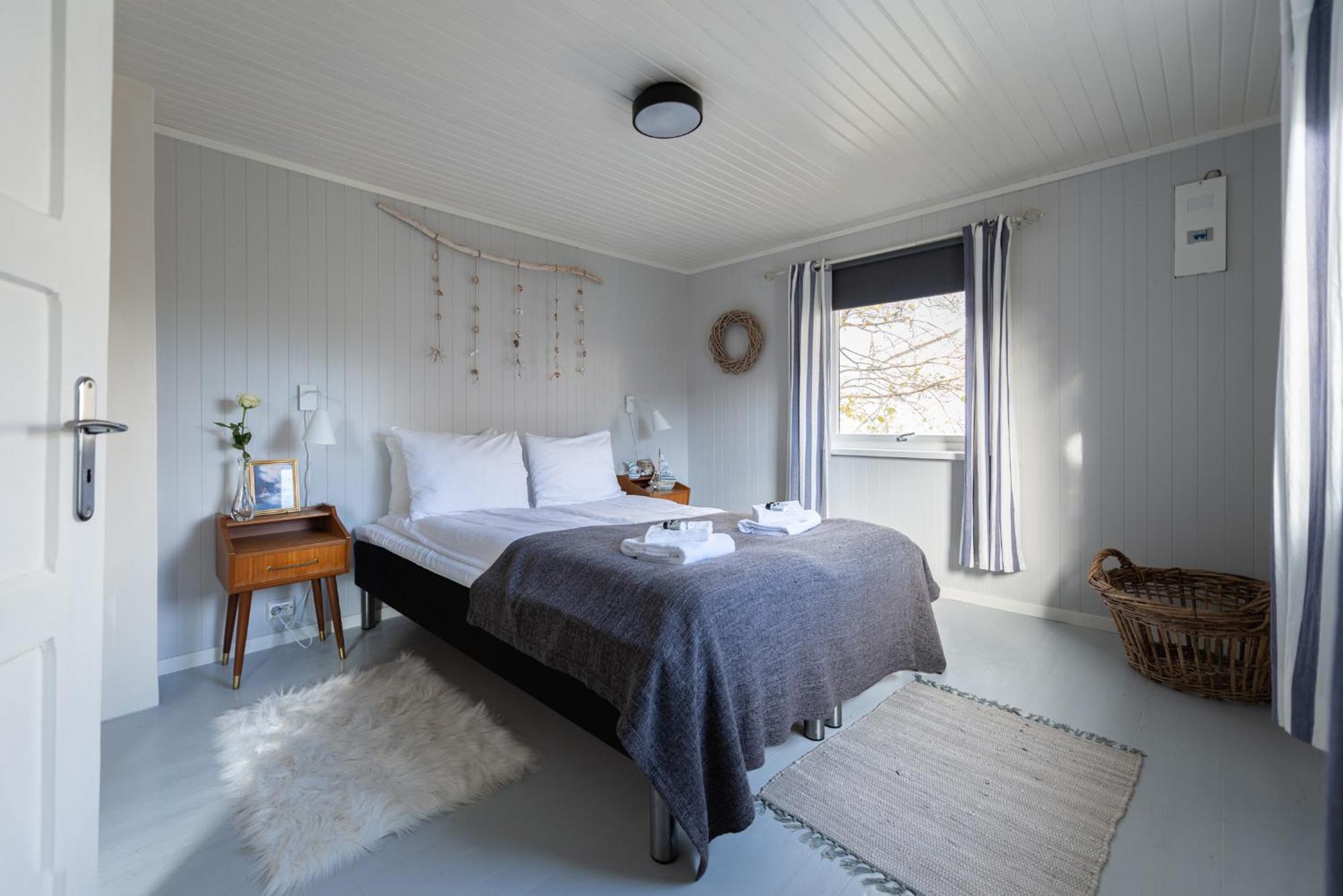 Cozy House By The Fjord In The Heart Of Lofoten Reine Luaran gambar