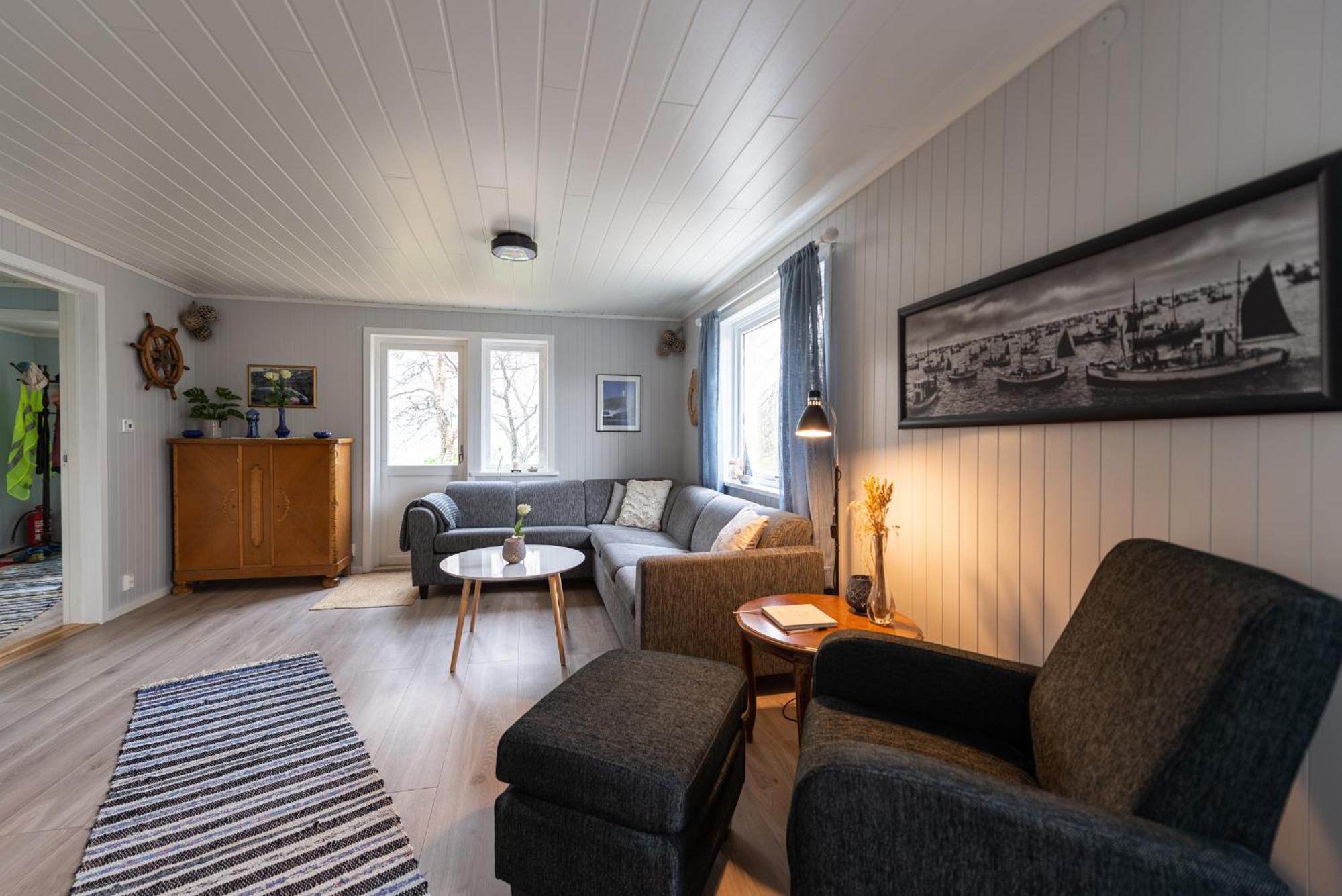 Cozy House By The Fjord In The Heart Of Lofoten Reine Luaran gambar