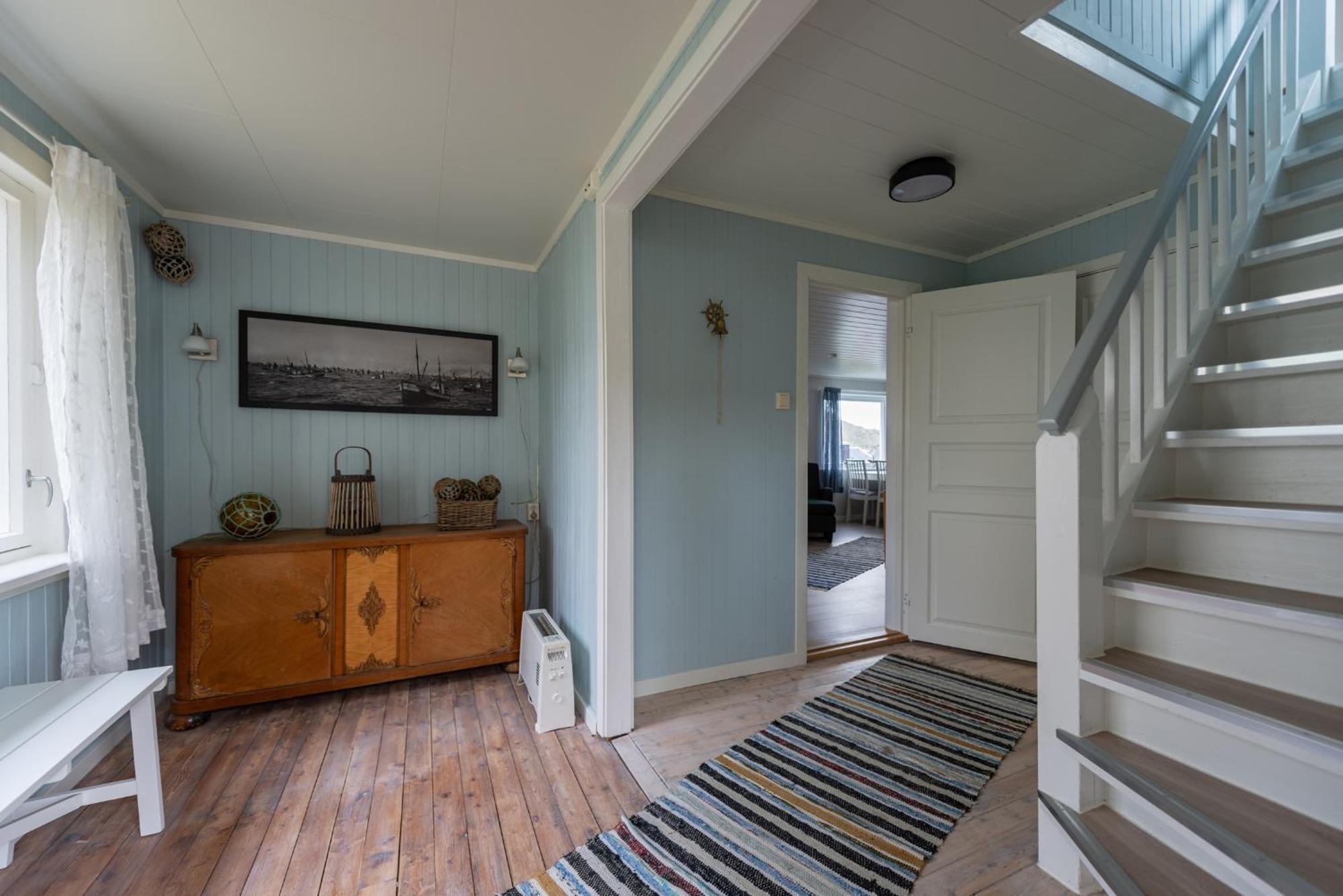 Cozy House By The Fjord In The Heart Of Lofoten Reine Luaran gambar